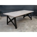 Table Style Industriel en chêne massif avec 2 allonges