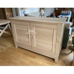 Meuble bas deux portes style contemporain en chêne