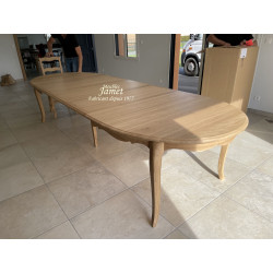 Table ovale fabrication sur mesure en chêne massif 3 allonges